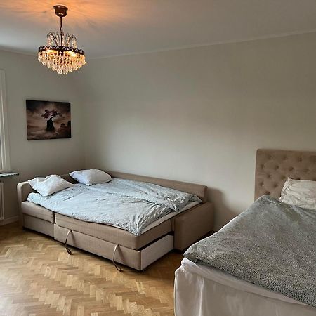 Haerligt Stort Boende I Perfekt Laege Boras Exterior photo