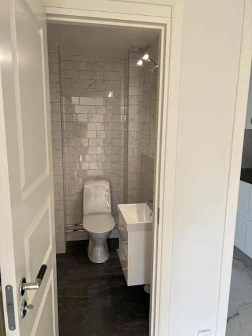 Haerligt Stort Boende I Perfekt Laege Boras Exterior photo