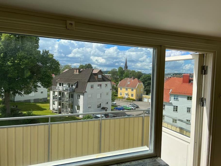 Haerligt Stort Boende I Perfekt Laege Boras Exterior photo